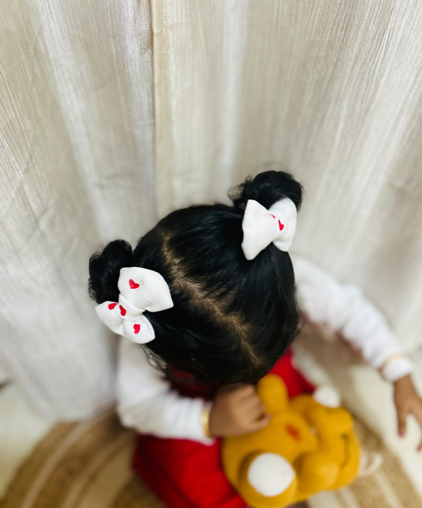 #A# 012 Christmas collections 🎄- Little hearts pinwheel hair bow clips - White.